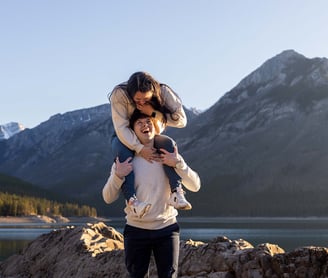 couple photoshoot in Banff national park