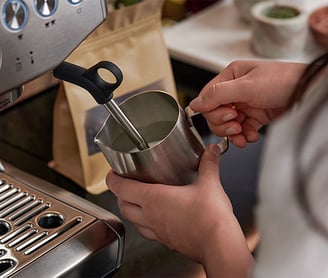 Buse vapeur de la machine à espresso Barista Express de Breville SES876 / BES870