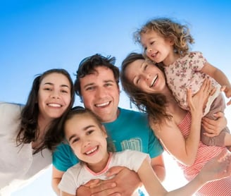 Familia Feliz contentos sin drama