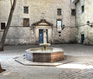 Quiet square near Barcelona Cathedral