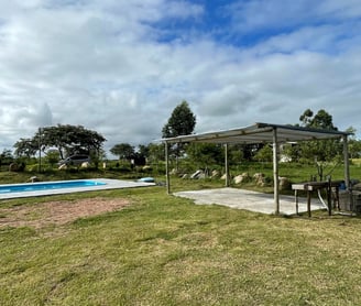Piscina-e-quiosques-sitio-do-tigre