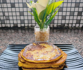 a stack of pancakes
