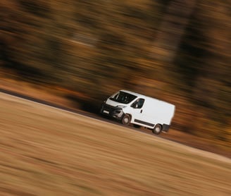 livraison de mobilier professionnel en France