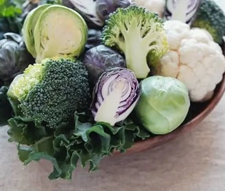 photo de crucifère dont du brocoli qui contient du sulforaphane avec les autres aliments