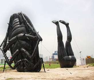"Falling into the Mundane World", de Tam Wai Ping