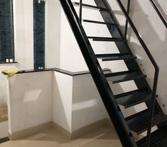 Fabricacao de Escada um lance em Ribeirao das Neves-MG-2