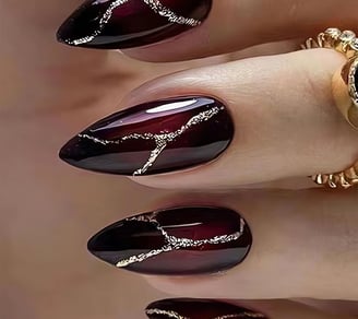 Uñas rojas efecto mármol