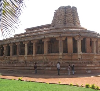 Durga temple Aihole - Hyderabad to Bangalore tour package
