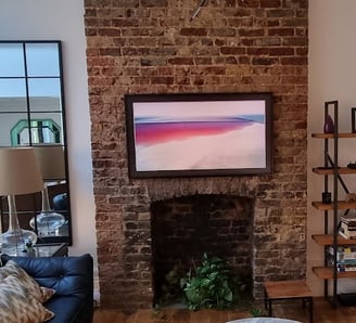 Samsung Frame TV wall mounting with cables hidden