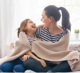 Mae e filha felizes