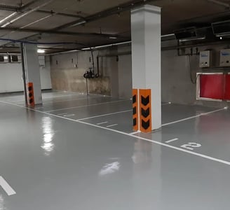 epoksi zemin kaplama a parking lot with a parking lot and parking lot