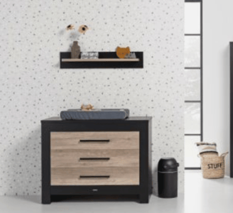 Babykamer-inspiratie-zwart-kidsmill-hout-commode