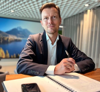 Andreas Frank, Interim CFO with over 25 years of experience, focused on delivering impact at work