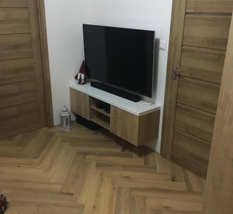 moderná rekonštrukcia izby / obývačky pezinok