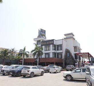 hotel kuber during rush hours