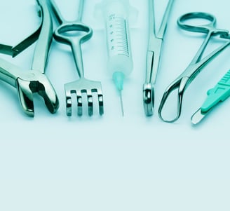 a variety of medical instruments including a syoper and a syop