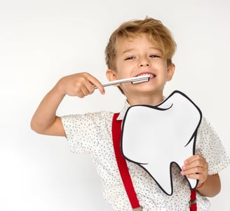 apprentissage ludique du brossage des dents pour les enfants à Chastre.
