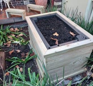 Foodcube Slim with Veggiecube Sleeper Surround, including gardening stools