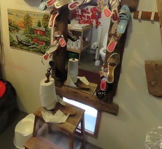 Spiegel auf der Toilette Cafe Regatta