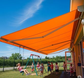 Toldo fixo ou retrátil