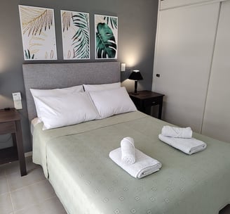 Dormitorio, amplio placard