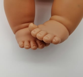 Minikane dolls feet