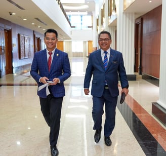 Ahmad Farid Sainuri in Blazer