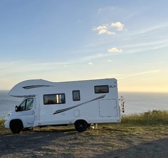 Autocaravana playa vacaciones alquiler santiago de compostela