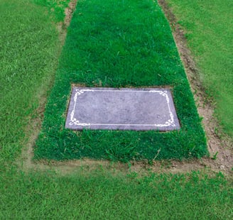 Heritage Park Lawn Lot