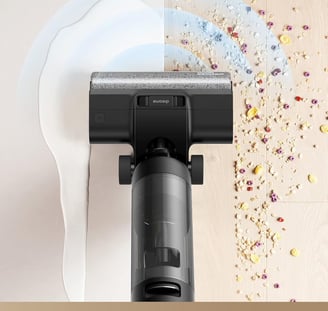 Dreame H12 Pro in modalità di aspirazione e lavaggio simultanei