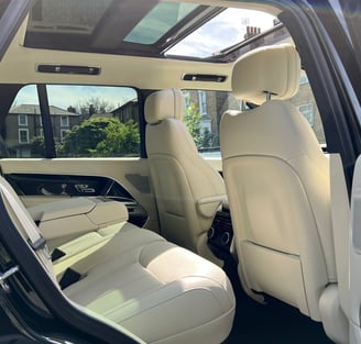 Range Rover To Hire Chauffeur Service | Smart City Prestige | Airport Transfers