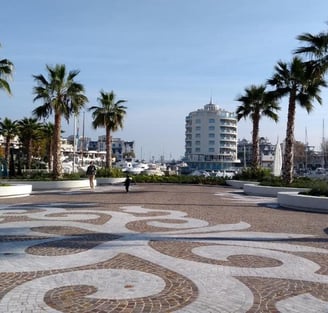 Paseggiata a Portoverde, zona relax di portoverde