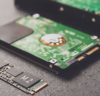 ¿Tu disco no es reconocido o no es accesible? actualizamos firmware para que sea compatible.