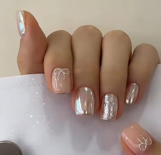 Uñas con efecto espejo
