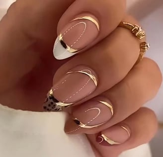 Uñas con acabado mate y brillo
