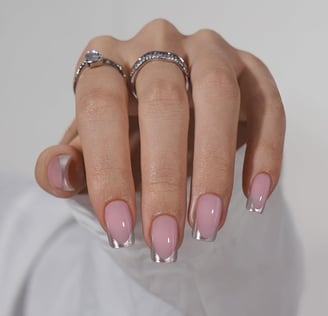 Uñas metálicas