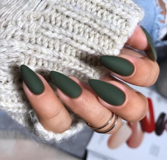 49 - Uñas verde mate