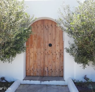 Derrière chaque porte, un nouveau voyage vers l'humain Chartres