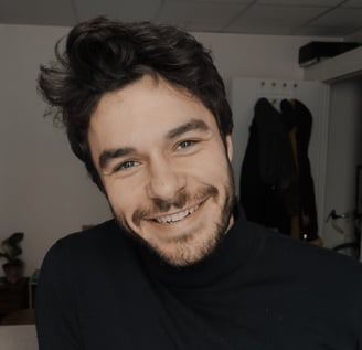 Vincent Robert, psychologue à Paris spécialisé dans les TCC, l'ACT, l'EMDR, les traumas et phobies