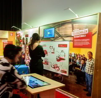 Ausstellung Mission 2030 - Plan International