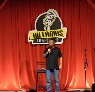 Guto Sato Clube de Comédia Hillarius