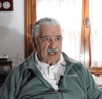 Capitán longa en su estudio hablando sobre el squat