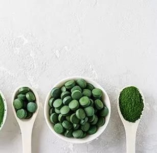 Chlorella: O Superalimento Verde Que Desintoxica, Nutre e Fortalece o Corpo