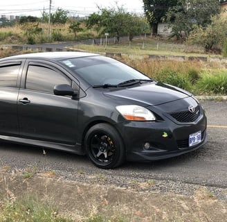 2010 toyota yaris and its tyre option