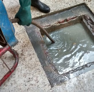 desentupimento de caixa de gordura
