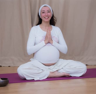 Nada Mehdi Yoga Prenatal