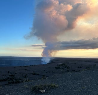 smoke plume rising out of Halema'uma'u Crater seen from Jagger Museum lookout