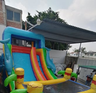 Venta de Inflables Acuaticos de Entrega inmediata www.sillasymesasfiestasdelsol.com