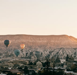 Loire Valley, France – A Scenic Balloon Ride Over Castles and Vineyards