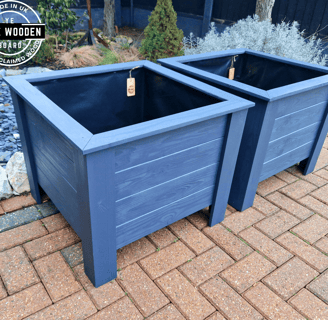 Versailles planters set of 2  